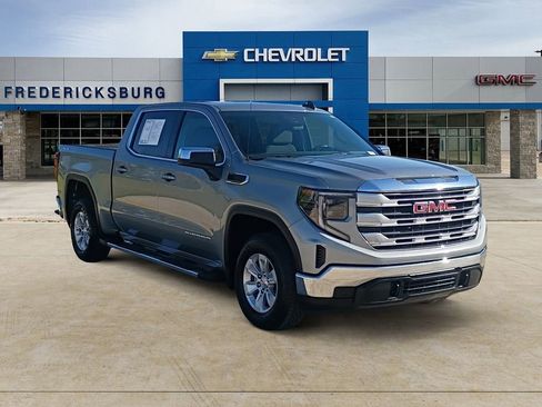 Used 2024 GMC Sierra 1500 SLE image 7