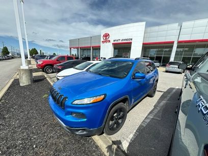 Used 2018 Jeep Cherokee Latitude w/ Altitude Package