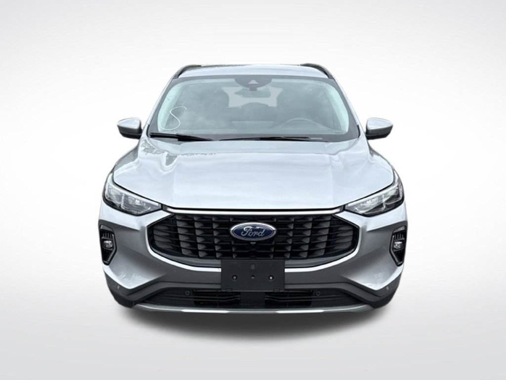 Used 2023 Ford Escape Platinum w/ Premium Technology Package AWD/4WD image 2