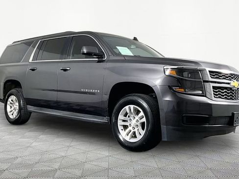Used 2018 Chevrolet Suburban LS w/ Enhanced Driver Alert Package RWD image 3