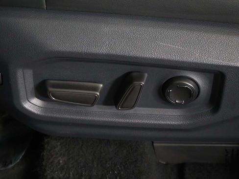 Used 2023 Toyota Tundra Capstone AWD/4WD image 36