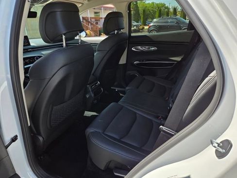 Used 2025 Genesis GV70 2.5T AWD/4WD image 11