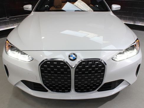 Used 2022 BMW 430i xDrive Convertible w/ Premium Package 2 image 10