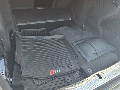 Used 2023 Audi S8 w/ S8 Comfort Plus Package AWD/4WD image 16