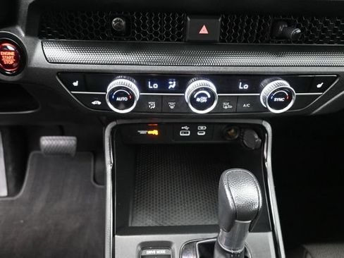 Certified 2025 Honda CR-V EX image 3