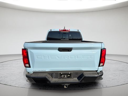 Used 2025 Chevrolet Colorado Z71 w/ Technology Package AWD/4WD image 5
