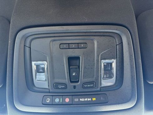 Used 2024 Chevrolet Silverado 1500 ZR2 image 19