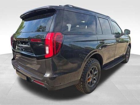 Used 2025 Ford Expedition Tremor AWD/4WD image 3