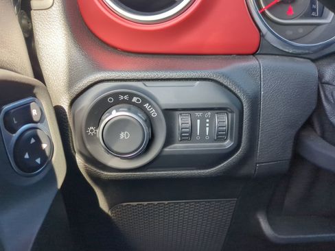 Used 2021 Jeep Wrangler Unlimited Rubicon w/ Safety Group image 28