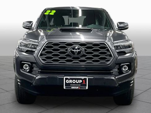 Used 2022 Toyota Tacoma TRD Sport w/ Technology Package image 3