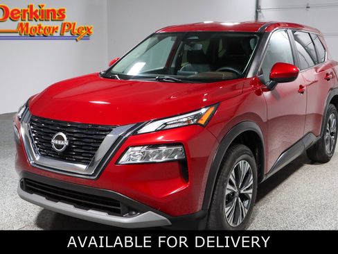 Used 2023 Nissan Rogue SV image 1