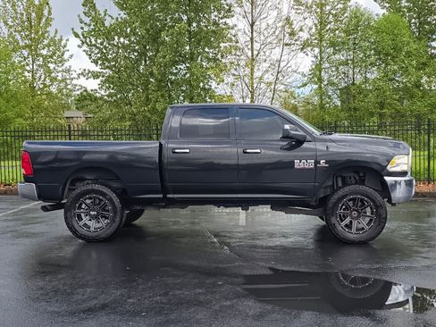Used 2017 RAM 2500 SLT AWD/4WD image 2