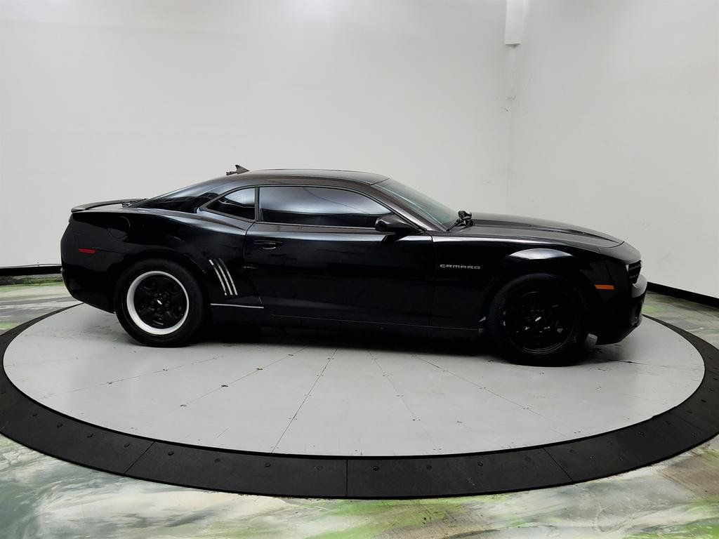 Used 2013 Chevrolet Camaro LS RWD image 4