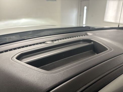 Used 2020 Chevrolet Silverado 1500 LT image 63