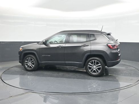 Used 2020 Jeep Compass Latitude AWD/4WD image 26