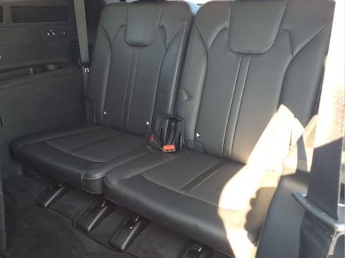 Used 2024 Kia Sorento S image 26