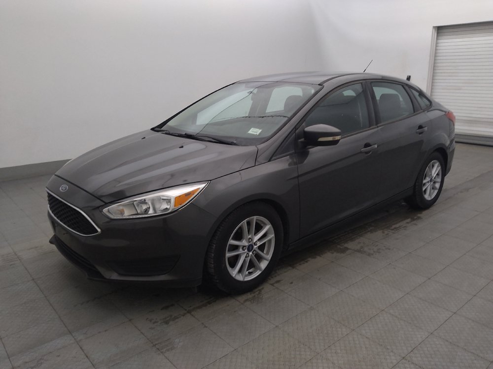 Used 2016 Ford Focus SE FWD image 2