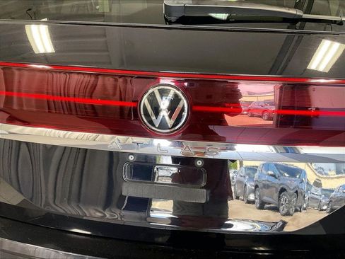 Used 2024 Volkswagen Atlas SEL Premium R-Line AWD/4WD image 30