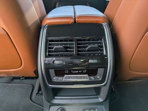 Used 2025 BMW X7 M60i w/ Executive Package AWD/4WD image 19