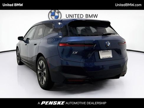 Used 2024 BMW iX xDrive50 w/ Premium Package AWD/4WD image 7