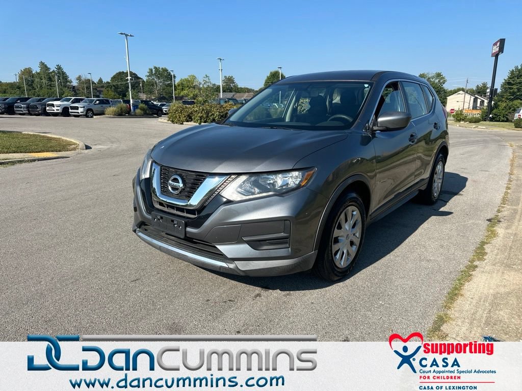Used 2017 Nissan Rogue S FWD image 1