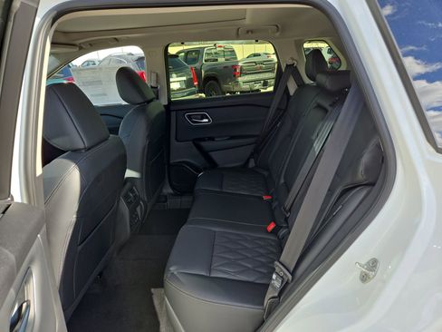 New 2026 Nissan Rogue Platinum w/ Tech Package image 17