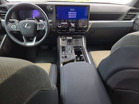Used 2024 Lexus GX 550 AWD/4WD image 12