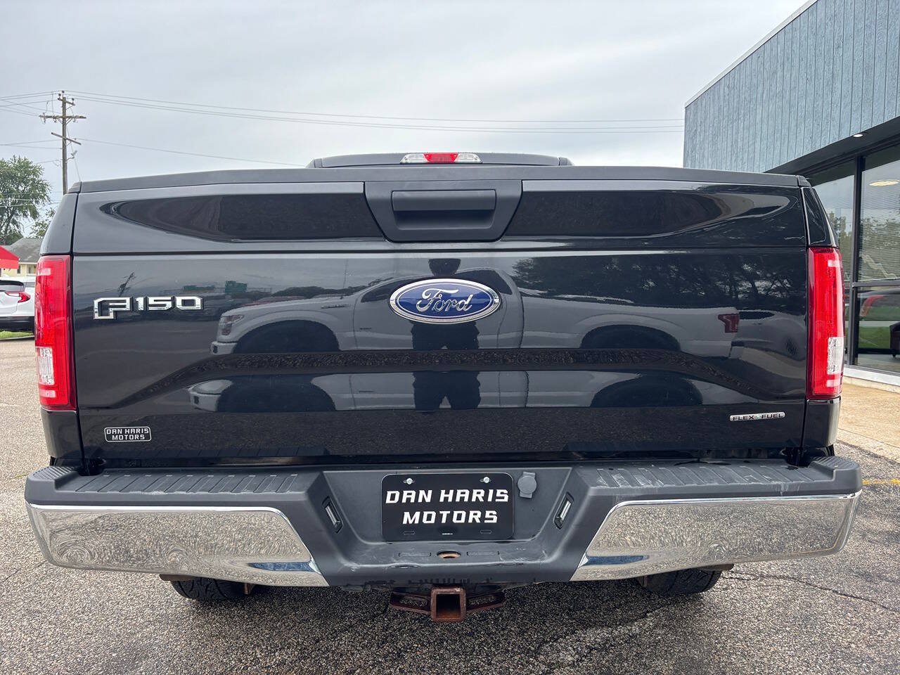 Used 2015 Ford F150 XLT AWD/4WD image 11