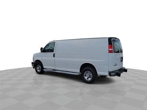 Certified 2021 Chevrolet Express 2500 w/ Driver Convenience Package image 6