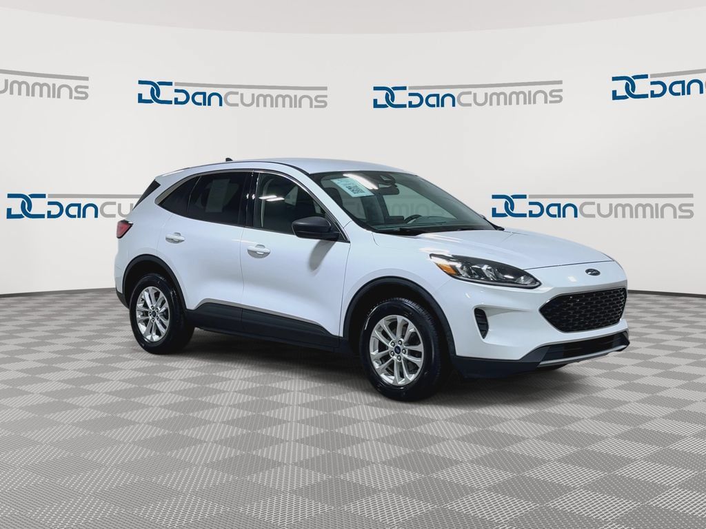 Used 2022 Ford Escape SE AWD/4WD image 2