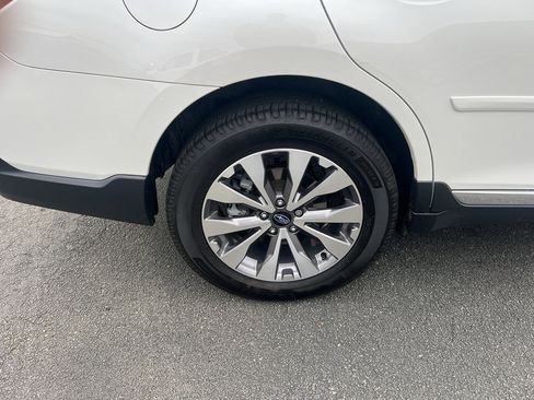 Used 2019 Subaru Outback 3.6R Touring w/ Popular Package #3A image 10