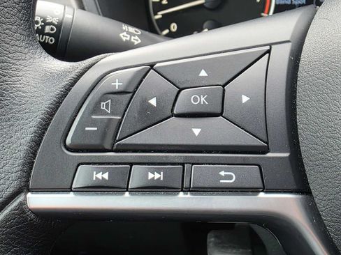 Used 2025 Nissan Altima 2.5 SV AWD/4WD image 30