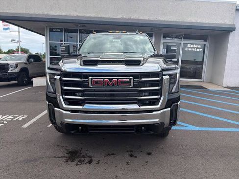Used 2026 GMC Sierra 2500 SLE w/ Max Trailering Package AWD/4WD image 2