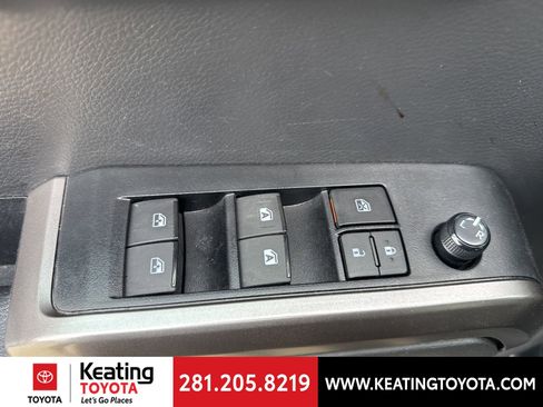 Used 2023 Toyota Tacoma Limited image 8