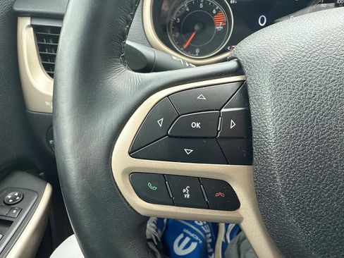 Certified 2018 Jeep Cherokee Limited w/ High Altitude Package image 16