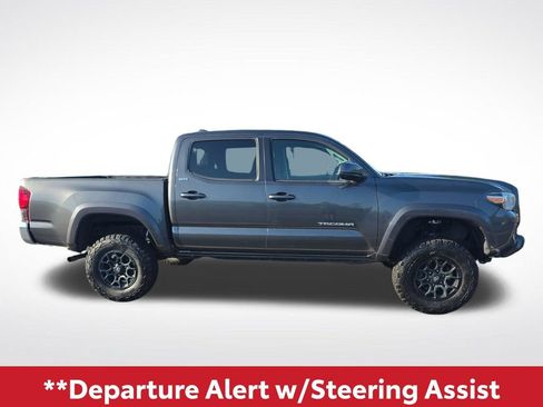 Used 2019 Toyota Tacoma SR5 RWD image 4