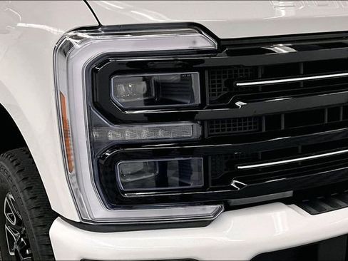 Used 2025 Ford F350 Platinum AWD/4WD image 37