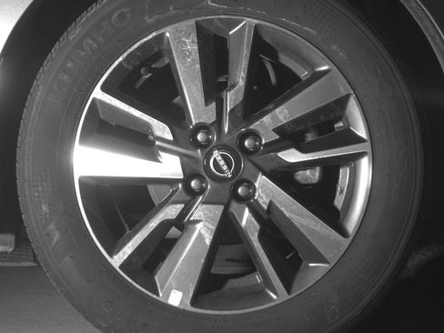 Used 2025 Nissan Versa SV image 13