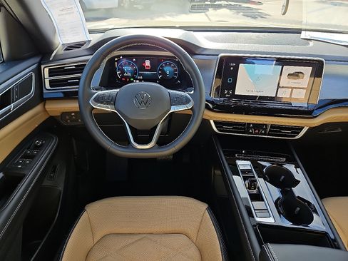 New 2026 Volkswagen Atlas Cross Sport SE image 9