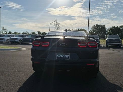 Used 2021 Chevrolet Camaro LT RWD image 6
