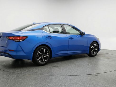 Used 2025 Nissan Sentra SV image 9