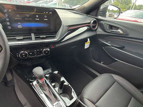 New 2026 Chevrolet Trax RS w/ Driver Confidence Package FWD image 5