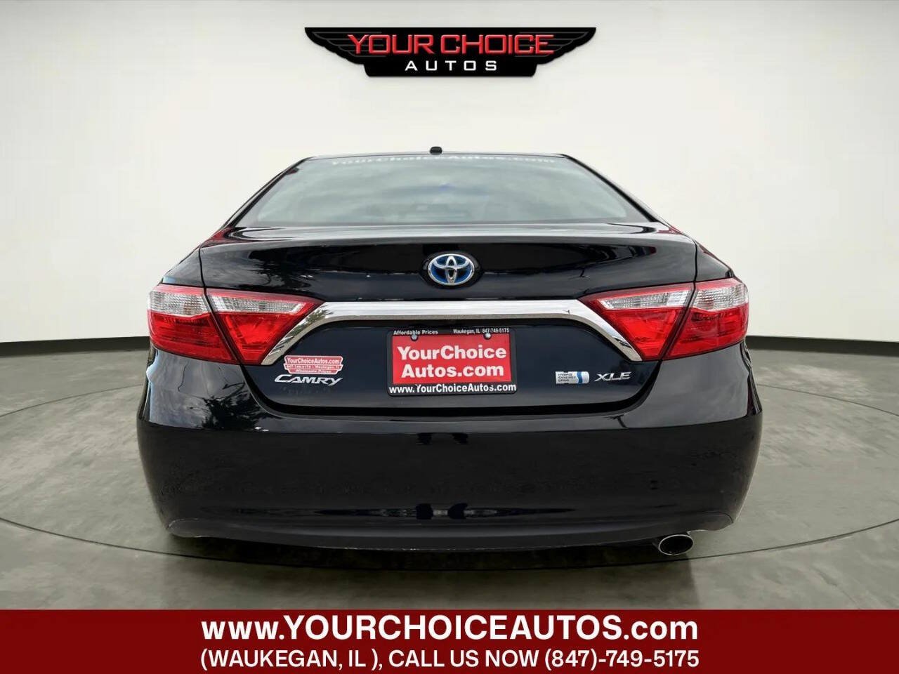 Used 2017 Toyota Camry XLE w/ Moonroof Package FWD image 4