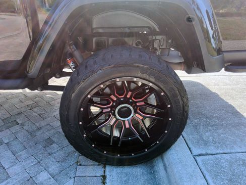 Used 2020 Jeep Gladiator Rubicon AWD/4WD image 46