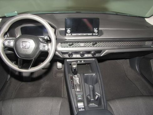 Used 2023 Honda Accord LX image 13
