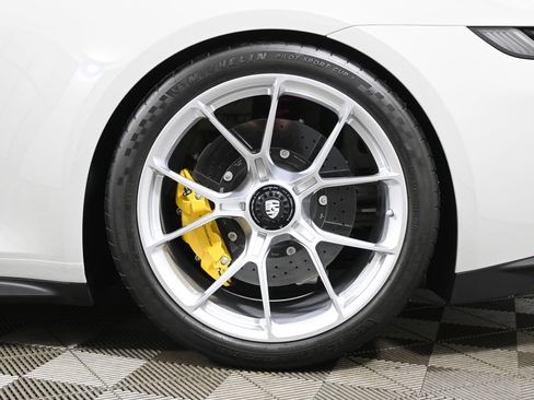 Used 2024 Porsche 911 GT3 RWD image 12