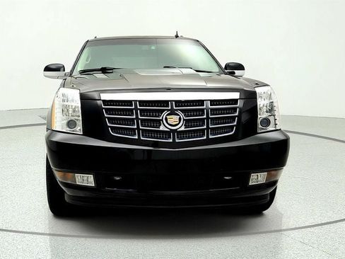 Used 2012 Cadillac Escalade EXT Luxury AWD/4WD image 2