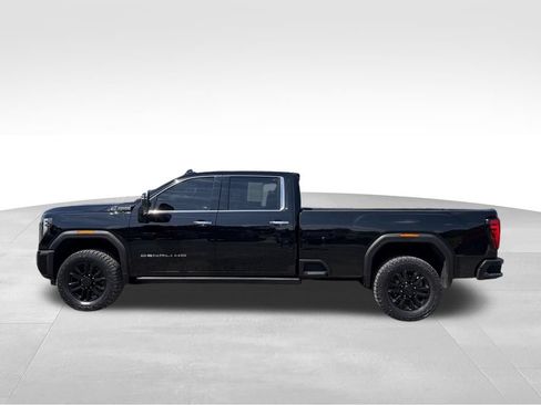 Used 2024 GMC Sierra 3500 Denali Ultimate AWD/4WD image 14