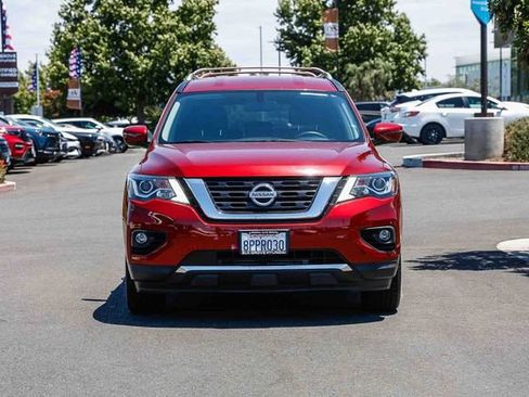 Used 2019 Nissan Pathfinder SV w/ Cargo Package AWD/4WD image 7