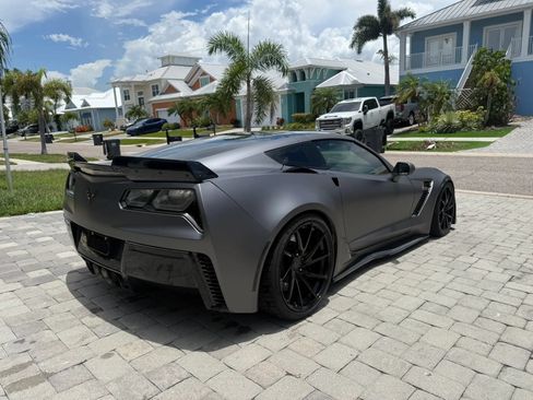 Used 2015 Chevrolet Corvette Z06 w/ 2LZ Preferred Equipment Group RWD image 5